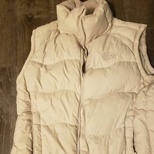 Mountain hardware puffy vest